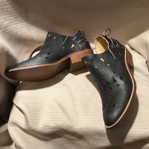 Musse & Cloud Coolise Booties  size 8